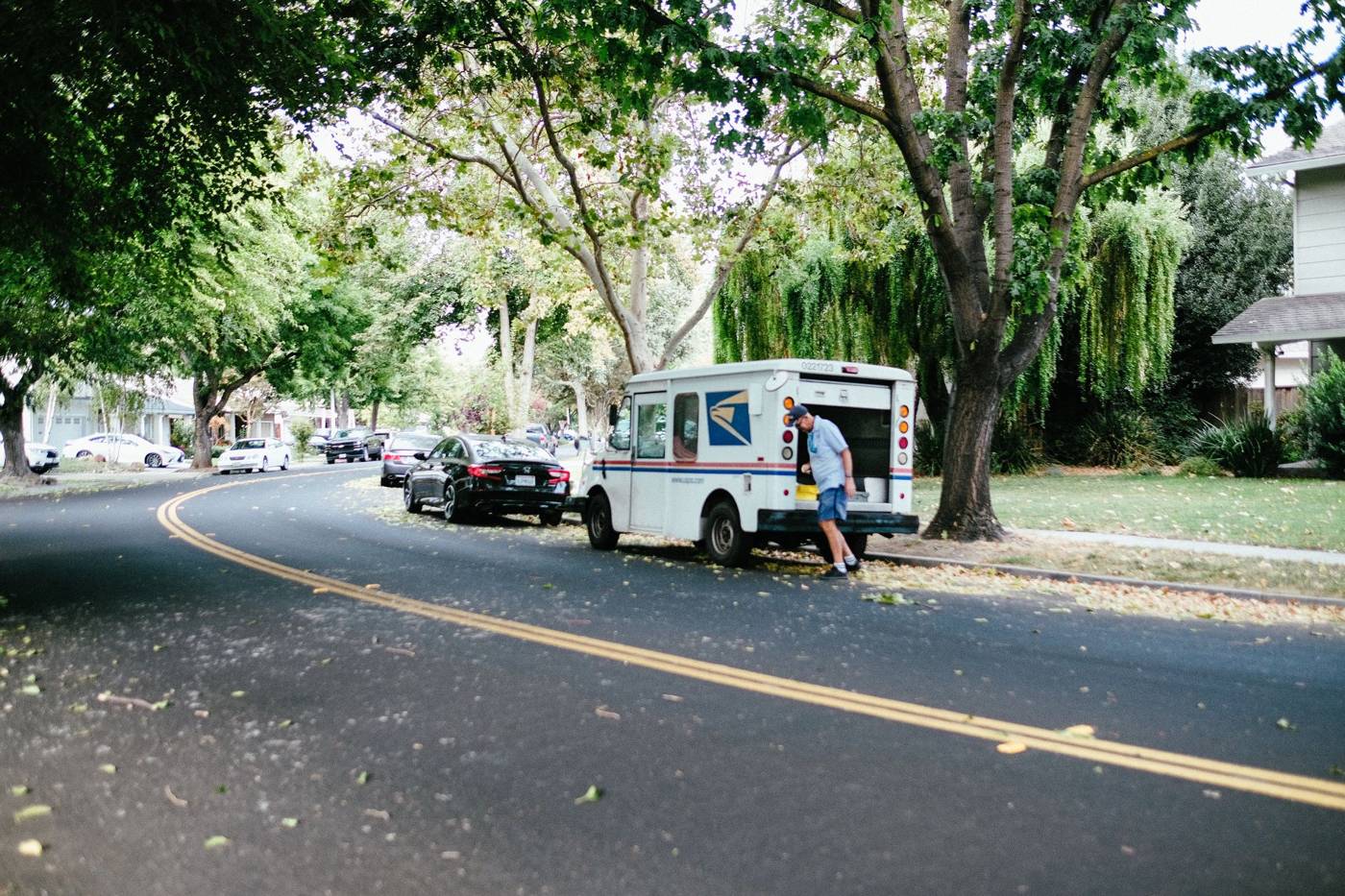 Mail carrier delivery route