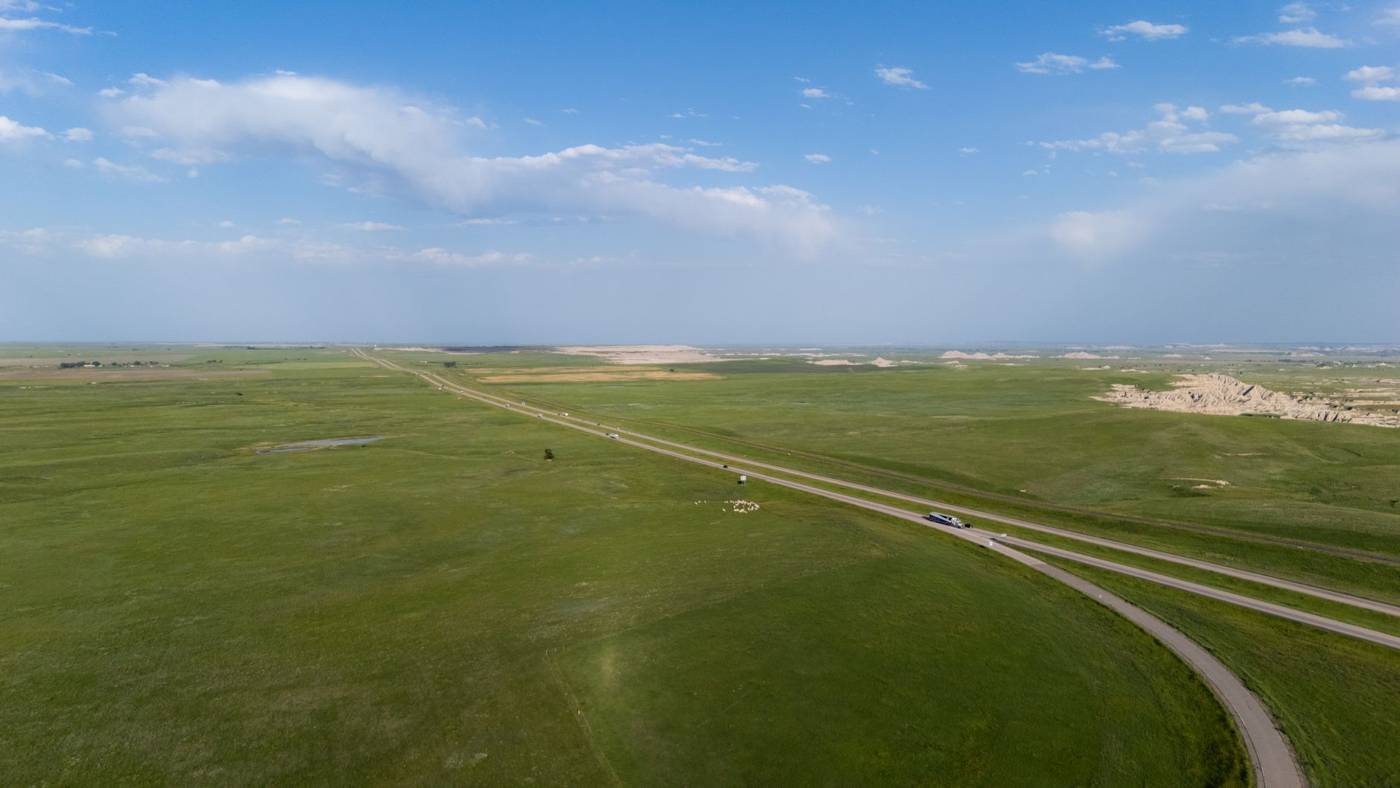 Oil well north dakota plains