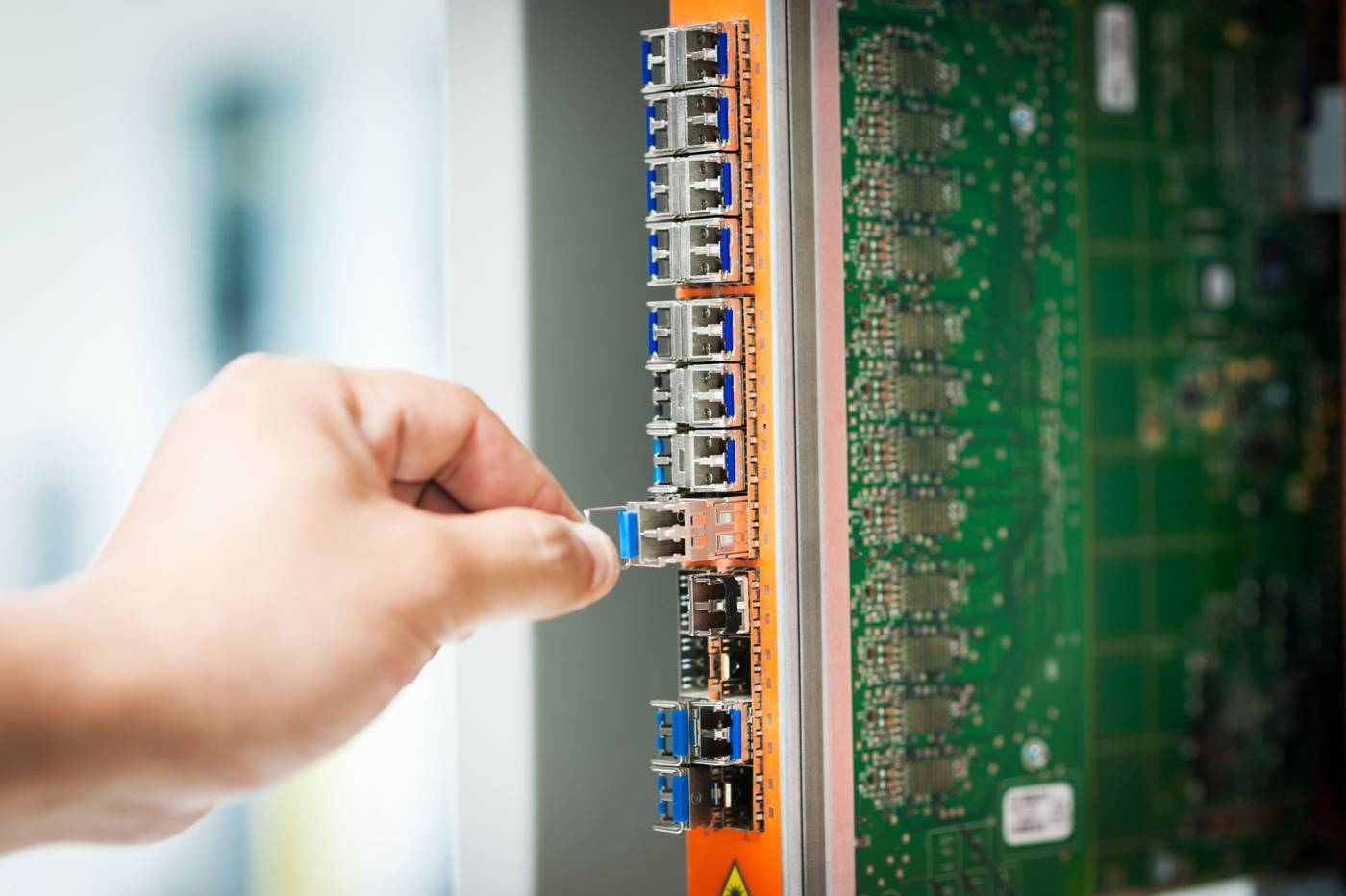 Qualcomm data center server chips